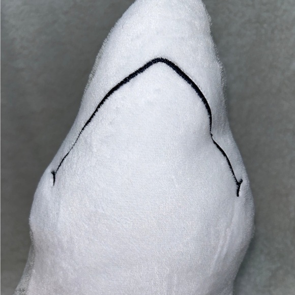 Sweet Dreams pillow case blue grey sharks and 20" shark plush sewn eyes - Picture 5 of 11